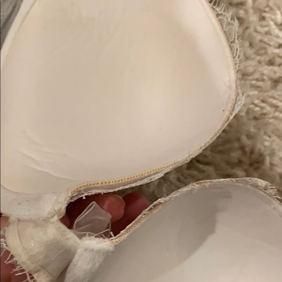 Women’s Victoria’s Secret Bra - Picture 3 of 7